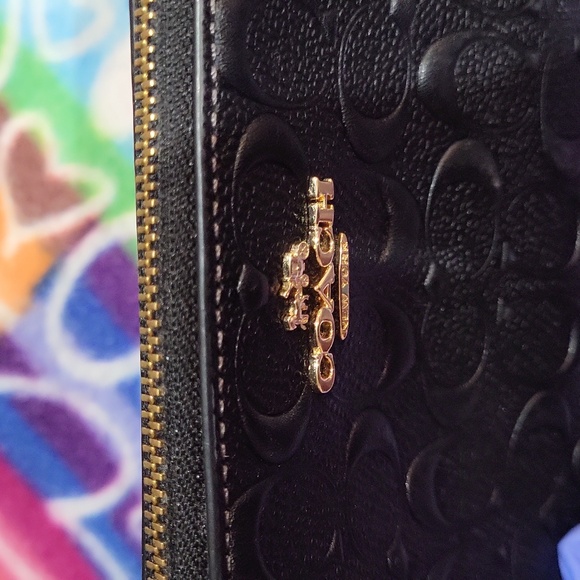 Coach Wristlet ๐ค - Picture 14 of 15